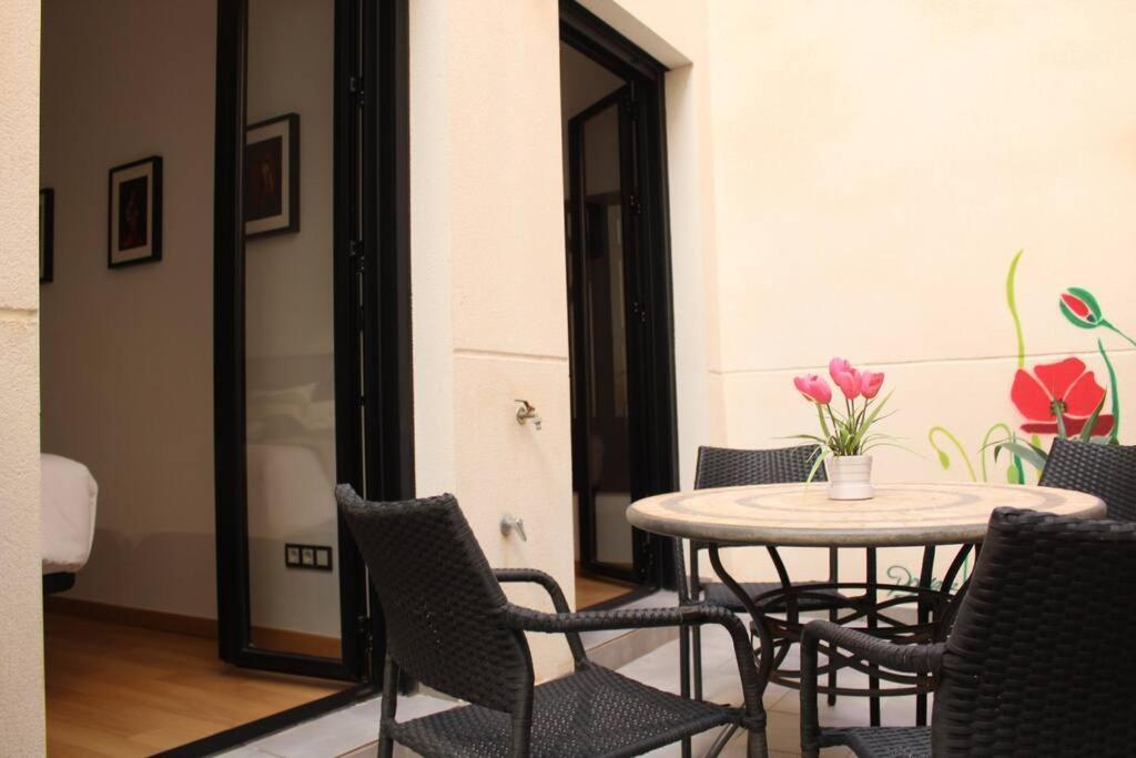 Ferienwohnung Downtown Jinetes Deluxe With Pool & Free Parking Málaga Exterior foto