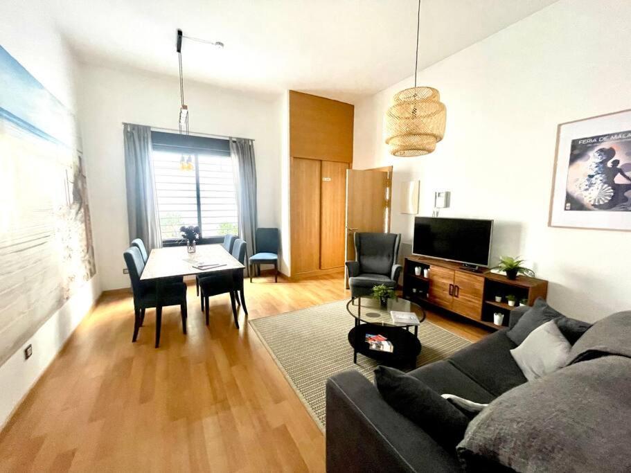 Ferienwohnung Downtown Jinetes Deluxe With Pool & Free Parking Málaga Exterior foto