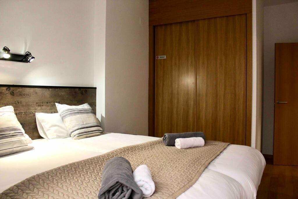 Ferienwohnung Downtown Jinetes Deluxe With Pool & Free Parking Málaga Exterior foto
